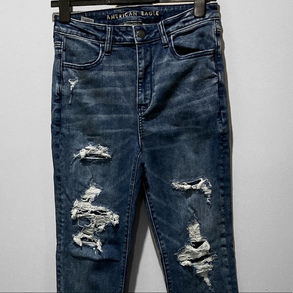American Eagle Outfitters High Rise Distressed Jeans 8 - Picture 3 of 10